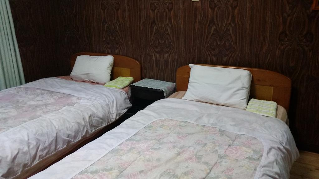 Minshuku Toshi Hotel Yakushima  Bagian luar foto